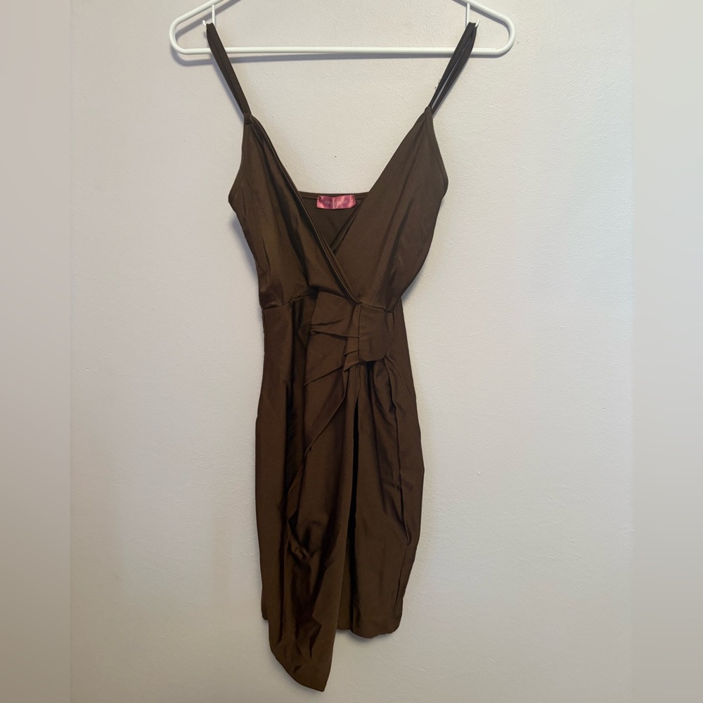 Elegant Brown Sleeveless Dress